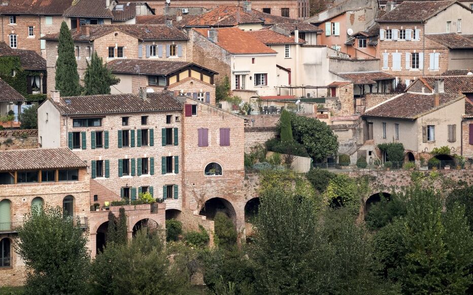 découvrez les prévisions météo à albi : température, précipitations et meilleures périodes pour visiter cette belle ville du tarn. restez informé des conditions météorologiques actuelles et planifiez vos activités en plein air en toute sérénité.
