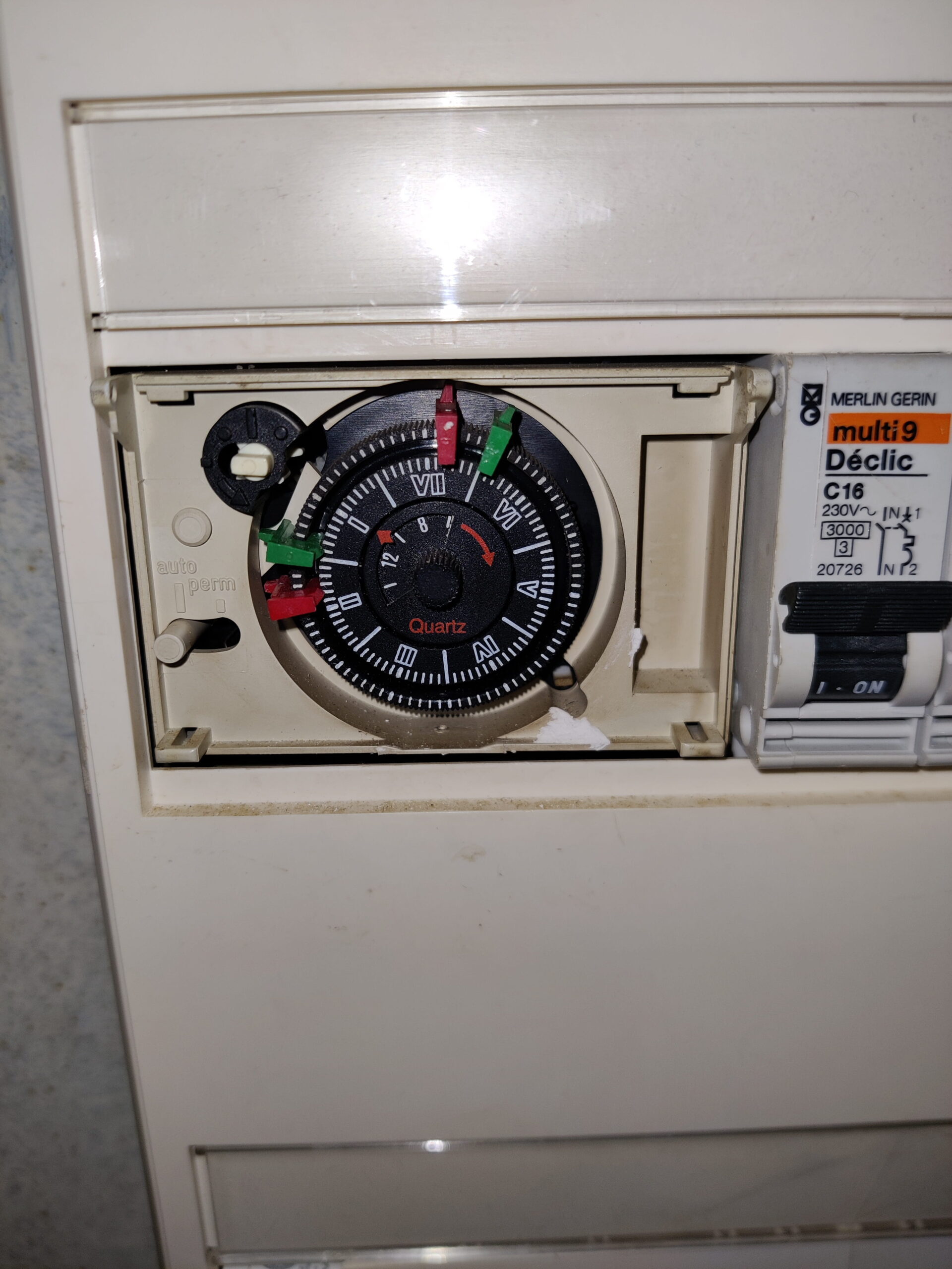 découvrez notre sélection de minuteries pour chauffe-eau, idéales pour optimiser votre consommation d'énergie et garantir un confort optimal. contrôlez la chaleur de votre eau avec précision et économisez sur vos factures dès aujourd'hui.