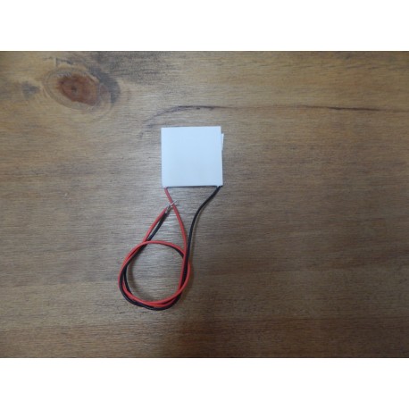 découvrez notre module peltier 12v, idéal pour vos projets de refroidissement et de chauffage à faible consommation d'énergie. performance fiable et facile à intégrer, ce dispositif thermoelectrique est parfait pour les amateurs et professionnels de l'électronique.