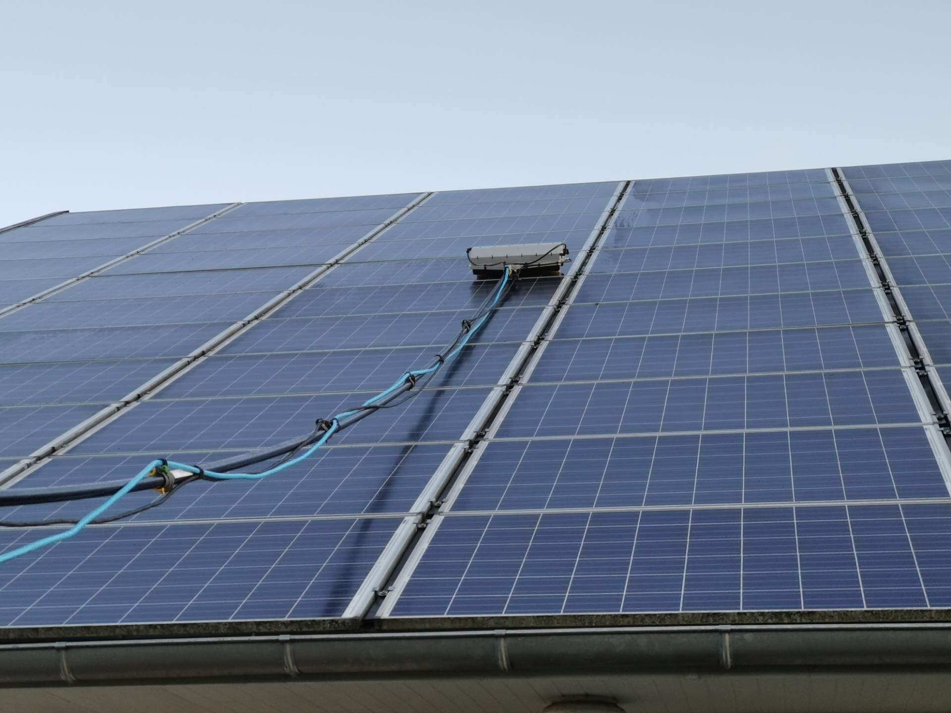 découvrez nos services professionnels de nettoyage de panneaux pour optimiser la performance de vos installations solaires. un entretien régulier assure une meilleure efficacité et une longue durée de vie à vos panneaux. contactez-nous pour un devis gratuit !