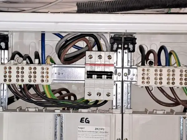 découvrez le networking photovoltaïque, une solution innovante pour connecter et optimiser vos installations solaires. apprenez comment partager des données en temps réel, améliorer l'efficacité énergétique et contribuer à un avenir durable grâce à la technologie photovoltaïque.