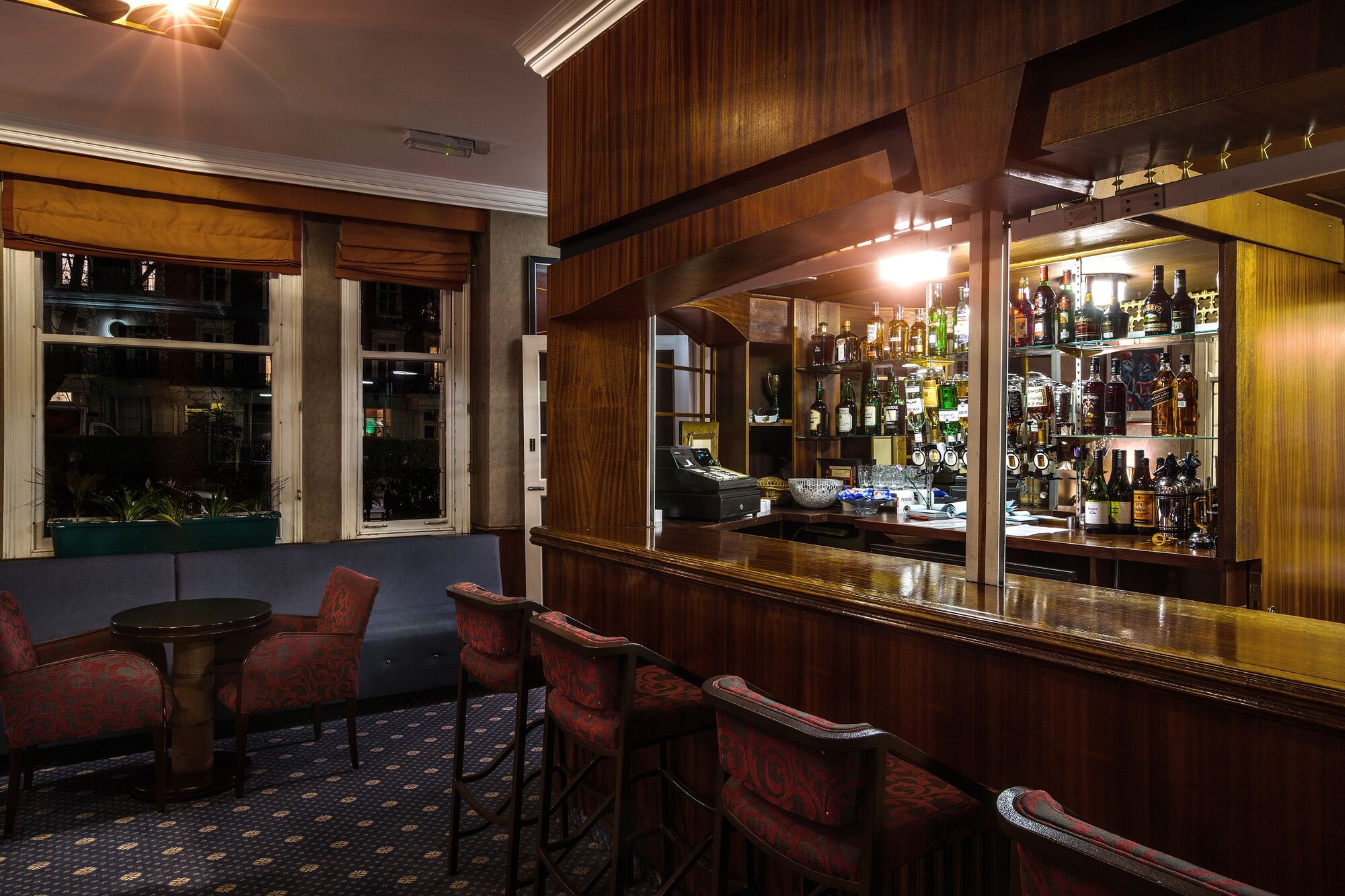 découvrez o2 saint-mitre, votre service de garde à domicile dédié à l'aide aux personnes âgées, aux enfants et au ménage. profitez d'une assistance de qualité, adaptée à vos besoins, pour un quotidien plus serein et harmonieux.