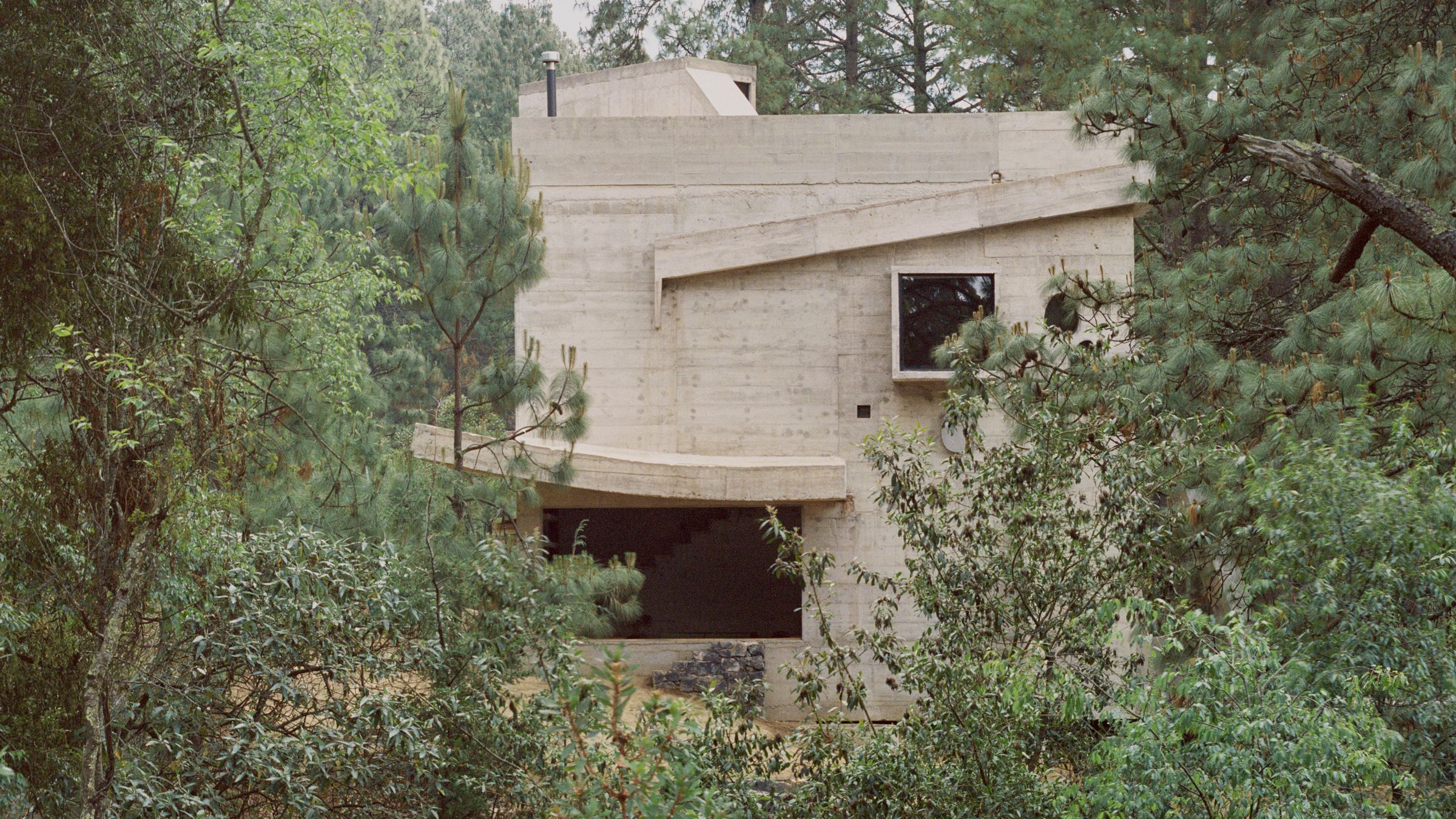 découvrez comment optimiser l'ombre de votre maison pour améliorer le confort de votre intérieur et réduire vos factures d'énergie. apprenez les astuces pour créer des espaces ombragés tout en sublimant votre jardin.