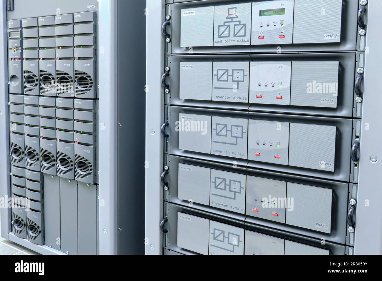 découvrez les onduleurs socomec, des solutions fiables et efficaces pour garantir une alimentation électrique ininterrompue. idéals pour les entreprises, ils offrent des performances optimales et une protection avancée pour vos équipements sensibles.