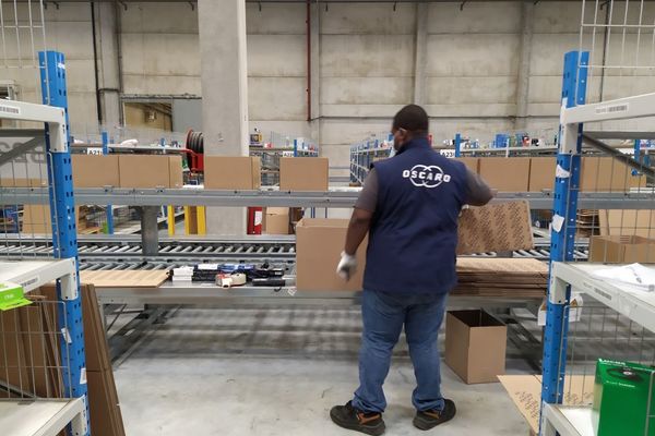 découvrez oscaro, le spécialiste de la vente de pièces auto en ligne. profitez de notre large sélection de pièces détachées, accessoires et services pour entretenir votre véhicule à des prix compétitifs. livraison rapide et conseils d'experts à votre service !