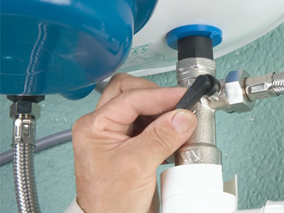 découvrez comment résoudre les pannes d'eau chaude dans votre domicile. suivez nos conseils pour diagnostiquer les problèmes courants et rétablir rapidement votre confort thermique. ne laissez pas une panne d'eau chaude perturber votre quotidien !