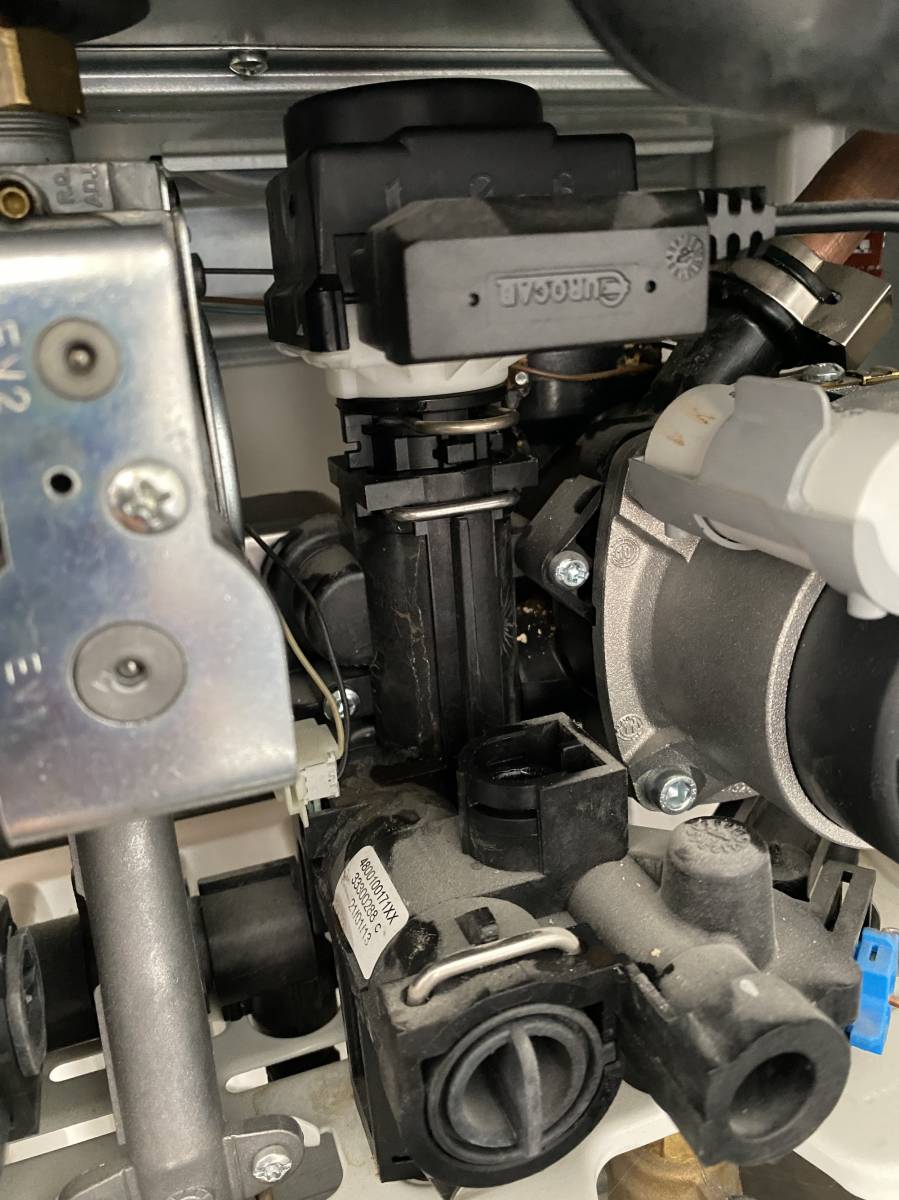 découvrez les causes et solutions des pannes d'eau chaude. apprenez à diagnostiquer les problèmes courants et à rétablir rapidement le confort de votre domicile.