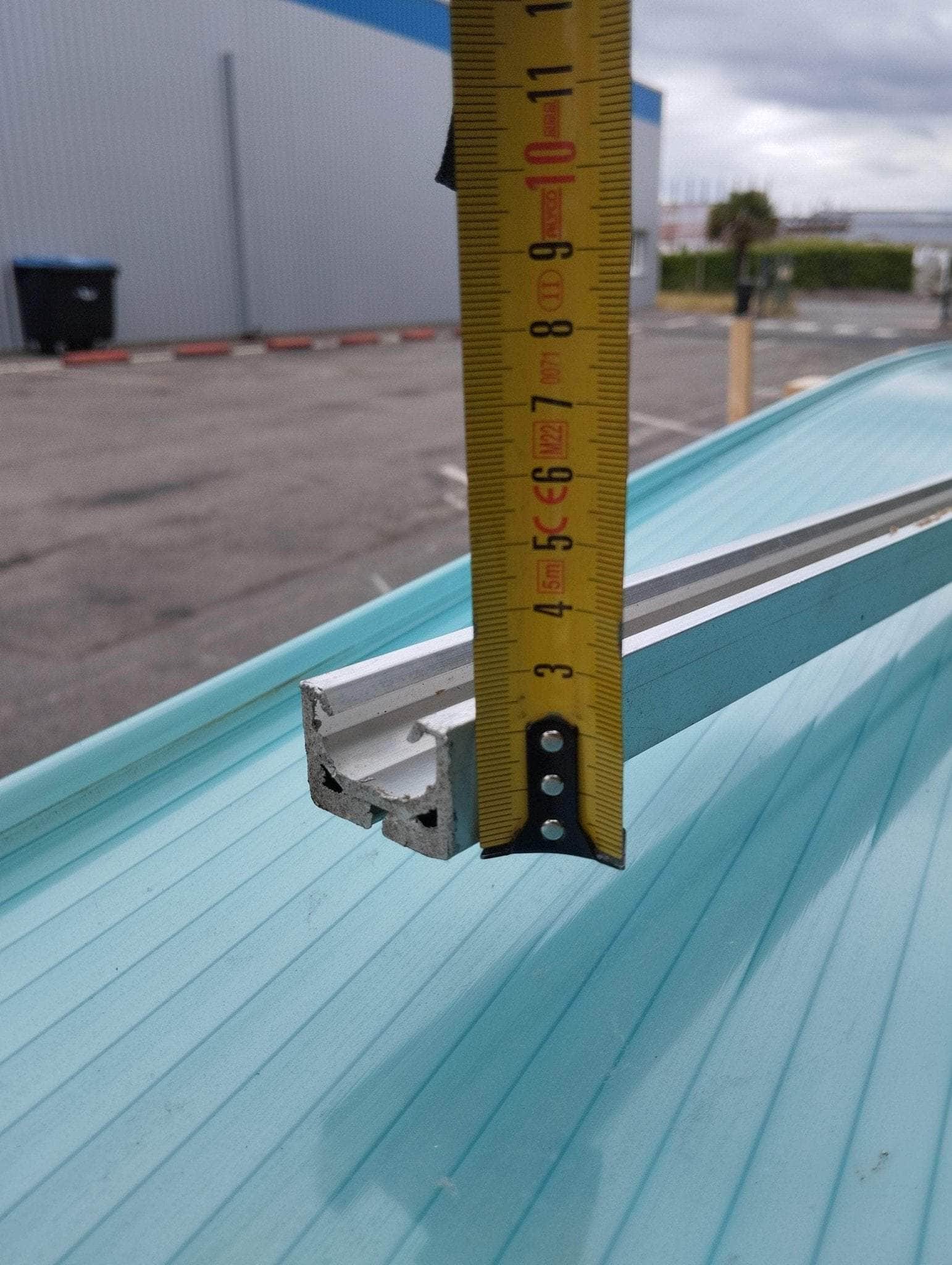 découvrez les panneaux en polycarbonate, une solution idéale pour vos projets d'aménagement extérieur. léger, résistant et offrant une excellente isolation thermique, le polycarbonate est parfait pour les serres, les abris de jardin et bien plus encore. explorez nos gammes et choisissez la qualité et la durabilité pour vos constructions.