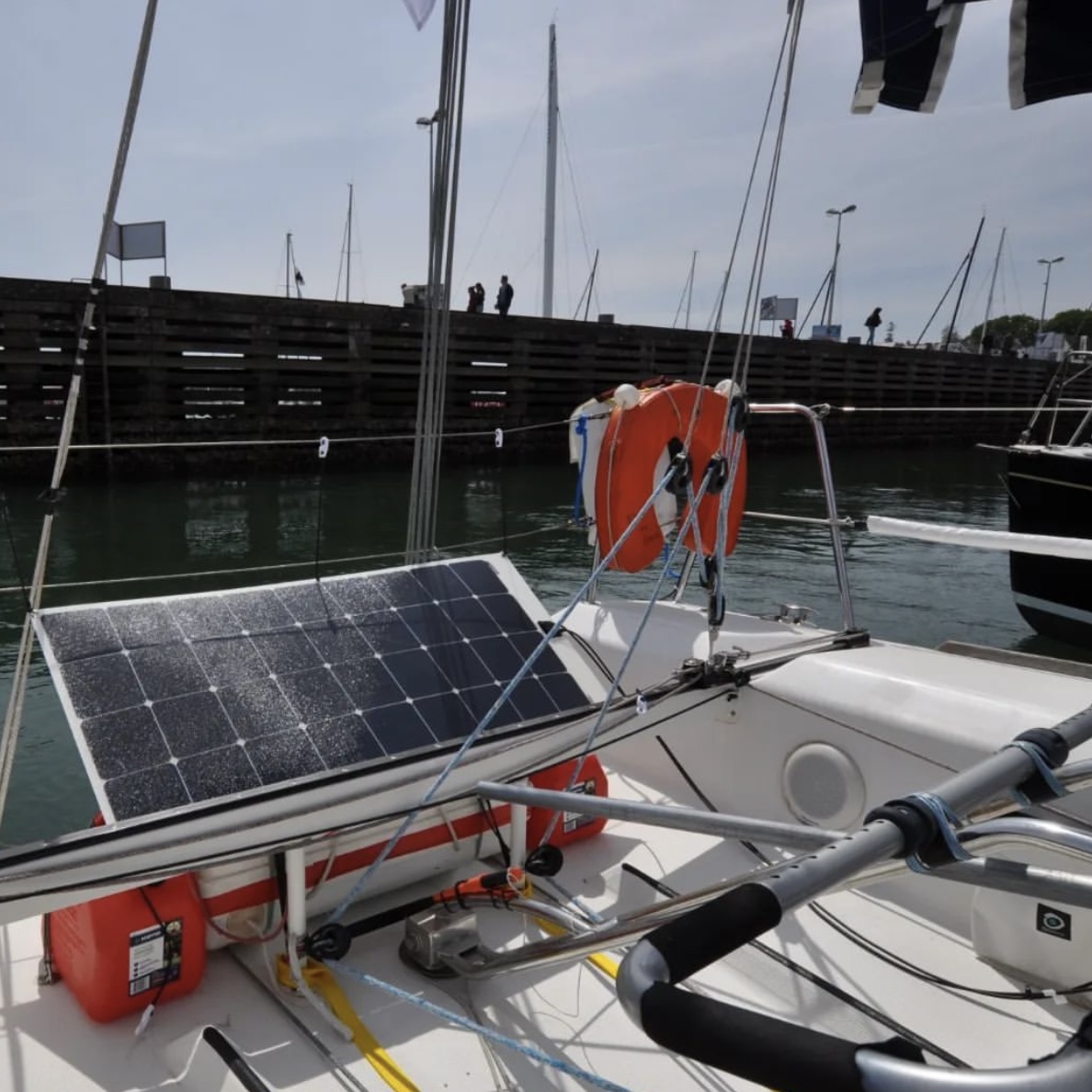 découvrez les nombreux avantages des panneaux solaires 12v, une solution énergétique durable et efficace. apprenez comment ils peuvent réduire vos factures d'électricité, contribuer à la protection de l'environnement et offrir une autonomie énergétique à votre domicile ou vos projets de loisirs.