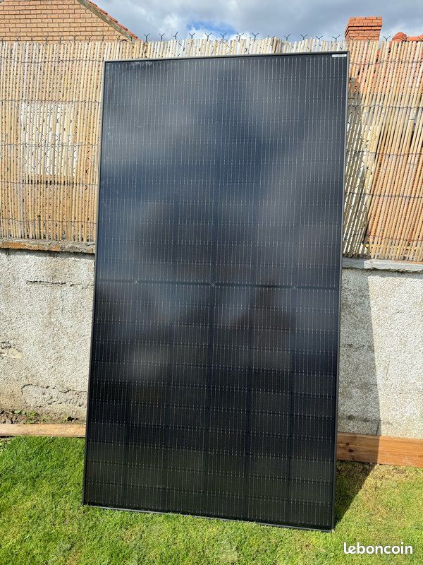 découvrez notre panneau solaire de 375w, une solution énergétique innovante et performante pour réduire votre empreinte carbone. idéal pour les particuliers et les professionnels, ce panneau vous permettra de produire votre propre électricité, de réaliser des économies sur vos factures et de contribuer à un avenir durable.