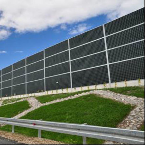 découvrez comment les panneaux solaires peuvent contribuer à réduire le bruit dans votre environnement tout en produisant de l'énergie propre. apprenez les avantages acoustiques des systèmes solaires et leur impact positif sur votre qualité de vie.