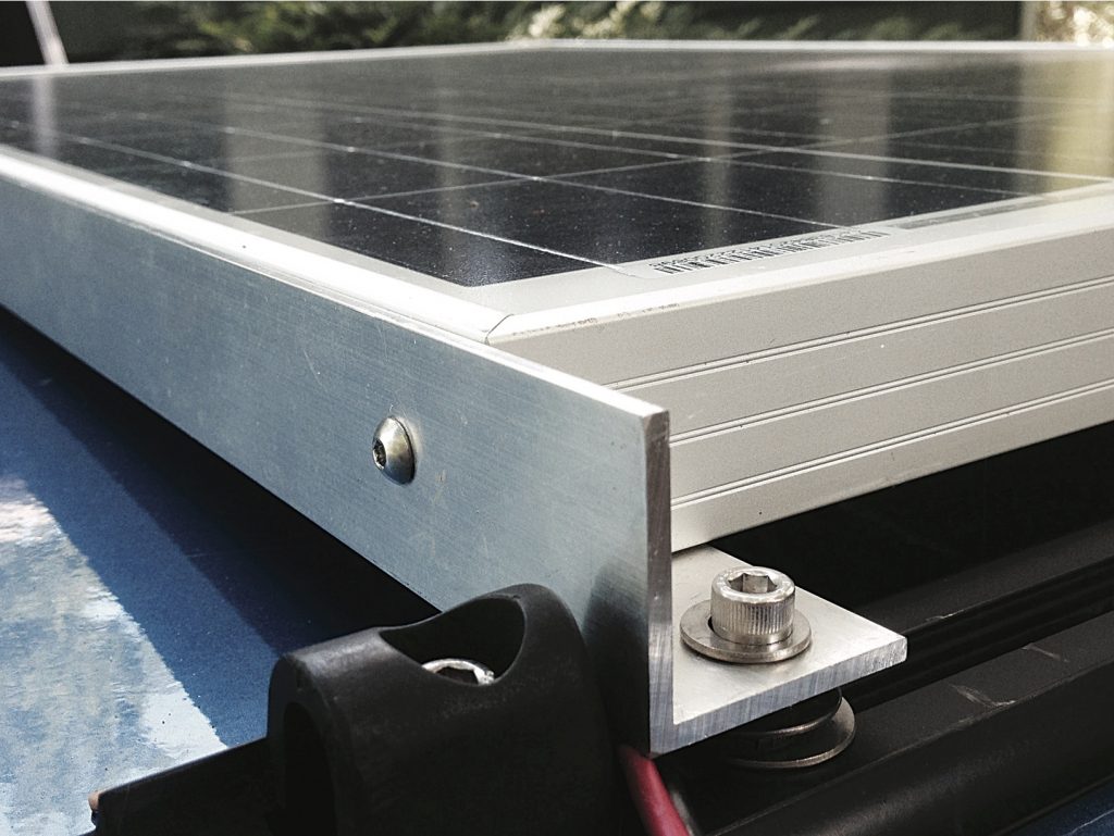 découvrez les avantages des panneaux solaires pour camions. optimisez votre consommation d'énergie, réduisez vos coûts de carburant et contribuez à la protection de l'environnement avec des solutions solaires adaptées à vos besoins de transport.