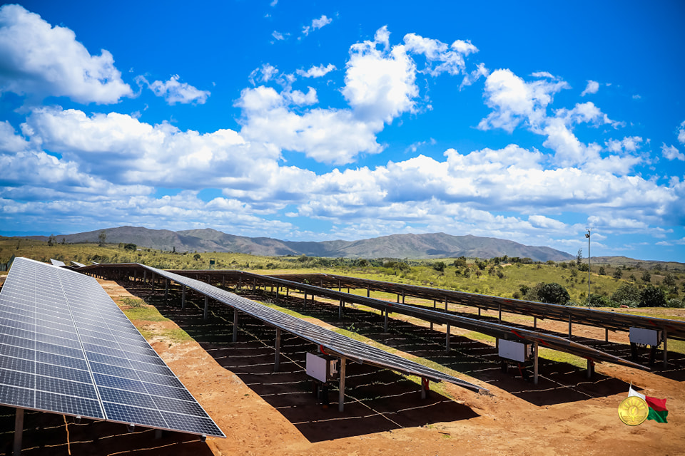 découvrez les avantages des panneaux solaires à madagascar : une solution énergétique durable et écologique pour un avenir lumineux. informez-vous sur les installations, les coûts et les bénéfices de l'énergie solaire sur l'île.