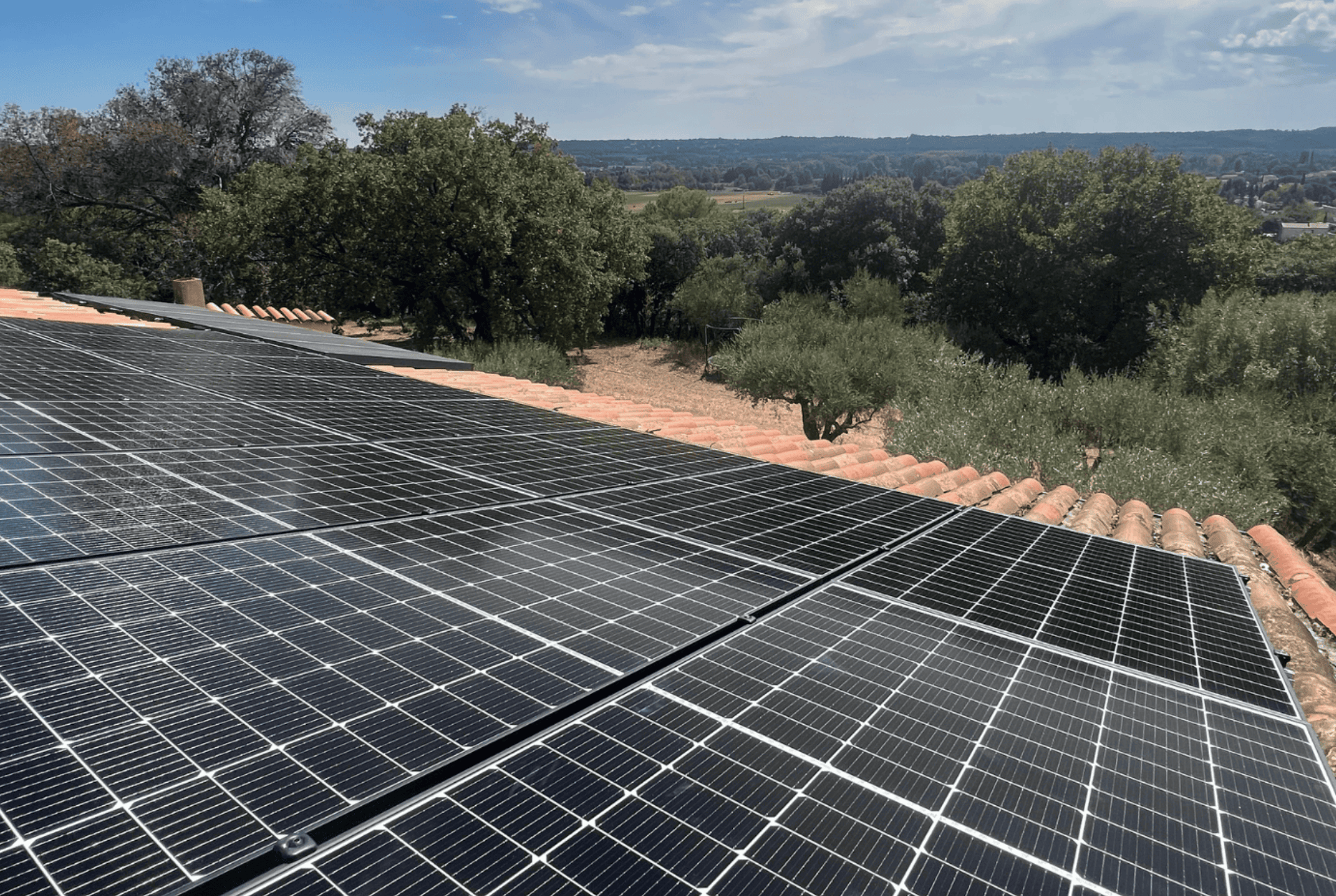 découvrez les meilleures solutions en panneaux solaires à montpellier. optimisez votre consommation d'énergie et réduisez votre empreinte carbone grâce à des technologies innovantes et durables. contactez-nous pour un devis personnalisé et des conseils sur mesure.