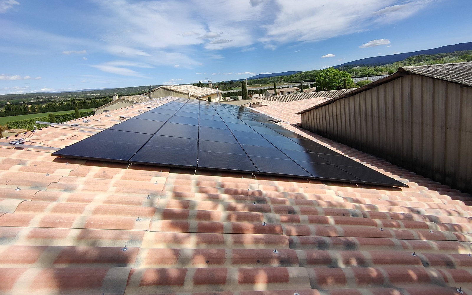 découvrez comment les panneaux solaires en ombre peuvent optimiser la production d'énergie tout en s'intégrant harmonieusement dans votre espace extérieur. informez-vous sur les avantages, les techniques d'installation et les solutions adaptées à vos besoins énergétiques.