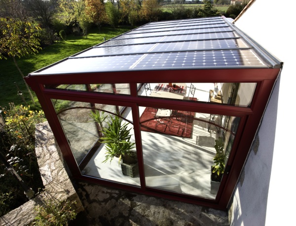 découvrez comment installer un panneau solaire sur votre véranda pour optimiser l'éclairage naturel et réduire vos factures d'énergie. performances, esthétisme et durabilité au rendez-vous pour un espace de vie éco-responsable.