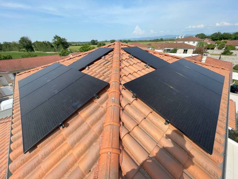 découvrez les panneaux solaires sunpower, leaders en efficacité et durabilité. idéaux pour optimiser votre production d'énergie et réduire votre empreinte carbone, nos panneaux offrent des performances inégalées pour une autonomie énergétique optimale.