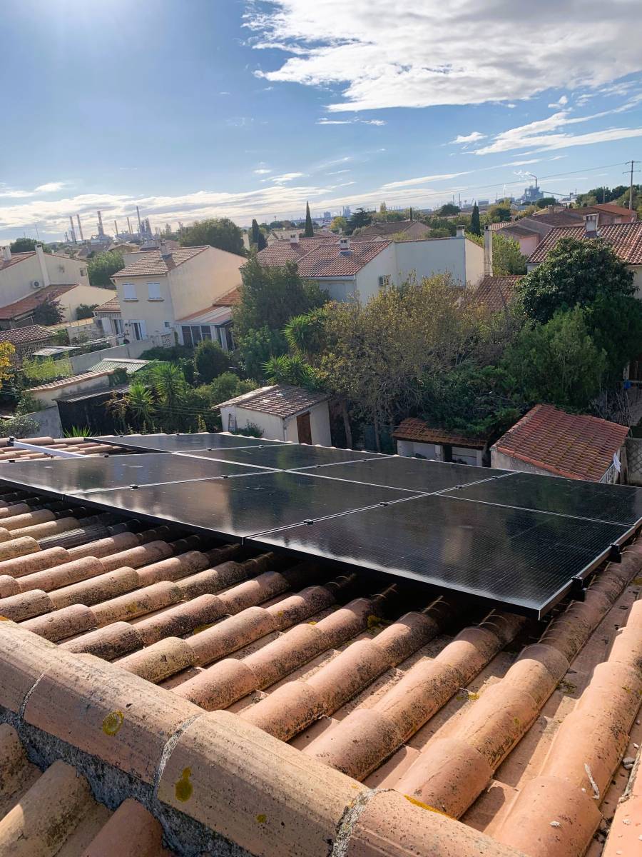 découvrez nos panneaux solaires de 3 kwc, idéaux pour optimiser votre production d'énergie renouvelable. profitez d'une solution durable et économique pour votre habitation, tout en contribuant à la préservation de l'environnement.