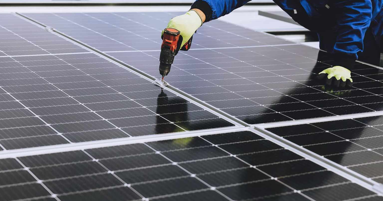 découvrez les avantages des panneaux solaires pour votre maison : énergie renouvelable, réduction des factures d'électricité et contribution à la protection de l'environnement. informez-vous sur les types de panneaux, leur installation et les aides disponibles.