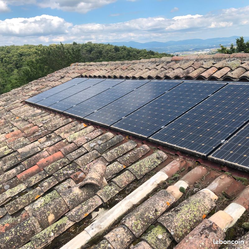 découvrez notre sélection de panneaux solaires d'occasion, durables et économiques. profitez de l'énergie solaire à prix réduit tout en contribuant à la protection de l'environnement. idéal pour les particuliers et les entreprises souhaitant investir dans des solutions énergétiques renouvelables.