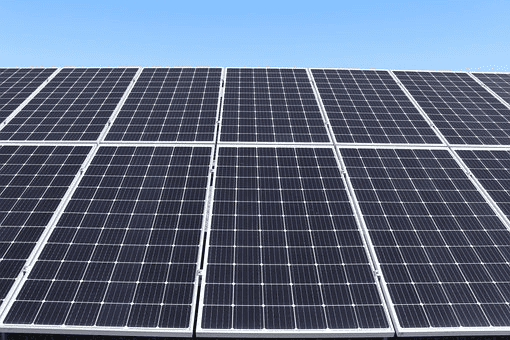 découvrez les panneaux solaires noirs, esthétiques et performants, qui s'intègrent harmonieusement à votre toiture tout en offrant une production d'énergie optimale. optez pour une solution écologique et design pour réduire votre empreinte carbone et réaliser des économies sur vos factures d'électricité.
