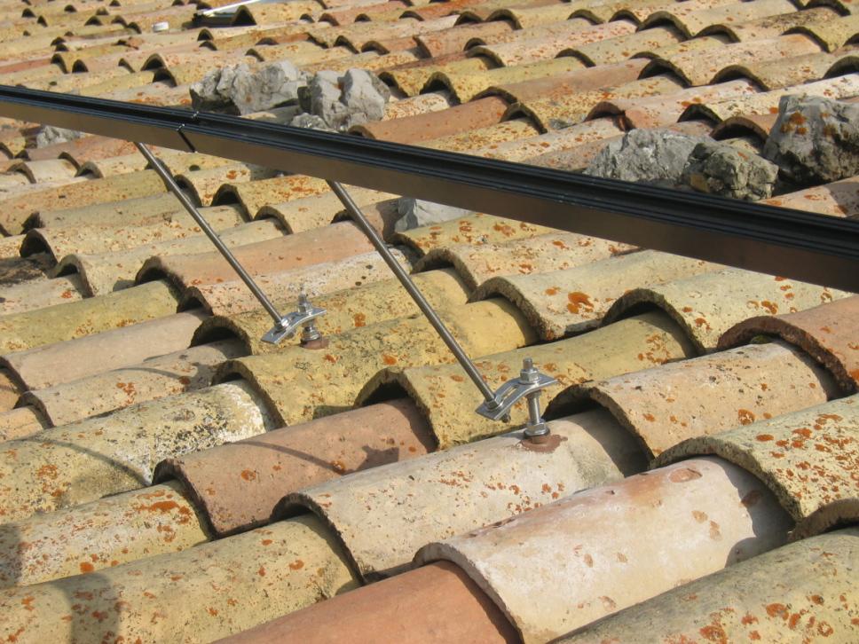 découvrez nos conseils et astuces pour percer une tuile facilement et en toute sécurité. apprenez les techniques adaptées et les outils indispensables pour réaliser vos projets de bricolage sans endommager vos surfaces. idéal pour les amateurs et professionnels du diy.