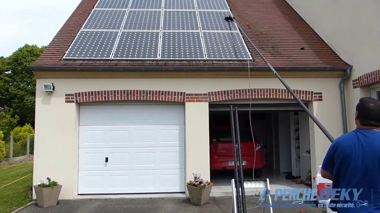 découvrez notre service de nettoyage professionnel pour panneaux solaires. prolongez la vie de vos installations et optimisez leur rendement grâce à notre méthode de nettoyage par perche, efficace et respectueuse de l'environnement.