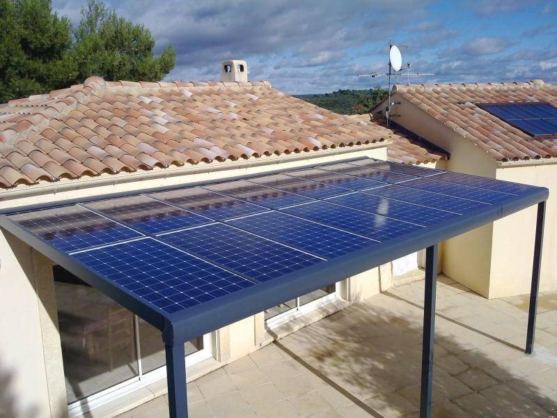 découvrez notre pergola solaire, l'alliance parfaite entre confort et esthétique. offrez à votre extérieur une protection efficace contre le soleil tout en profitant d'une ambiance chaleureuse et moderne. idéale pour vos moments de détente en plein air !