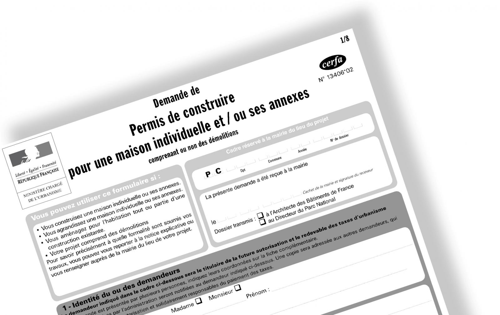 obtenez des informations essentielles sur le permis de construire valide, son processus d'obtention, les critères nécessaires et les étapes à suivre pour réaliser vos projets de construction en toute conformité.