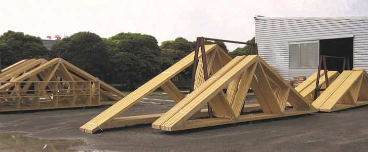 découvrez notre galerie de photos de charpentes, mettant en valeur des structures en bois élégantes et robustes. inspirez-vous des designs architecturaux variés et des détails artisanaux qui confèrent un caractère unique à chaque projet.