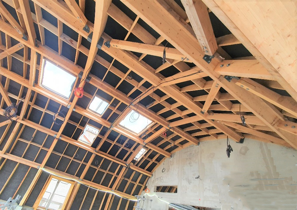 découvrez notre galerie de photos de charpentes, mettant en valeur des structures élégantes et robustes. inspirez-vous pour vos projets de construction ou de rénovation avec nos images de charpentes traditionnelles et modernes.