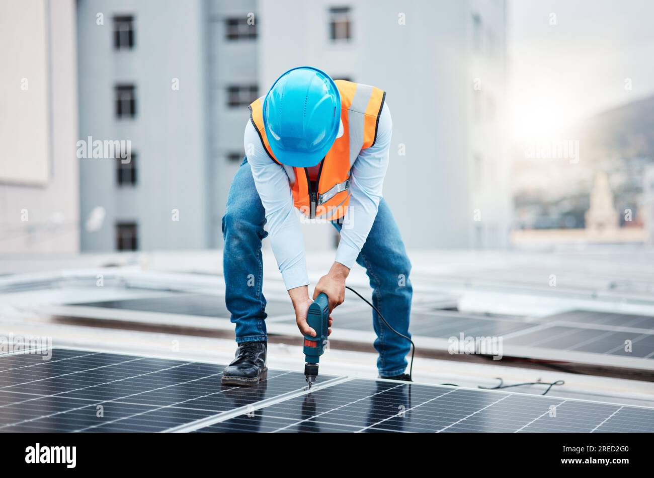 découvrez comment les technologies photovoltaïques contribuent à un avenir durable. explorez les avantages écologiques, économiques et sociaux de l'énergie solaire et son impact positif sur la planète.