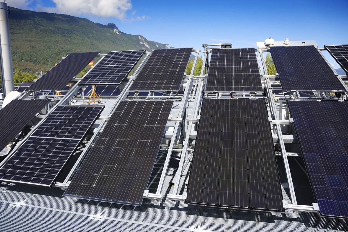 découvrez comment l'énergie photovoltaïque contribue à la souveraineté énergétique des nations. analyse des enjeux, des avantages et des défis liés à l'indépendance énergétique à travers l'essor des technologies solaires.