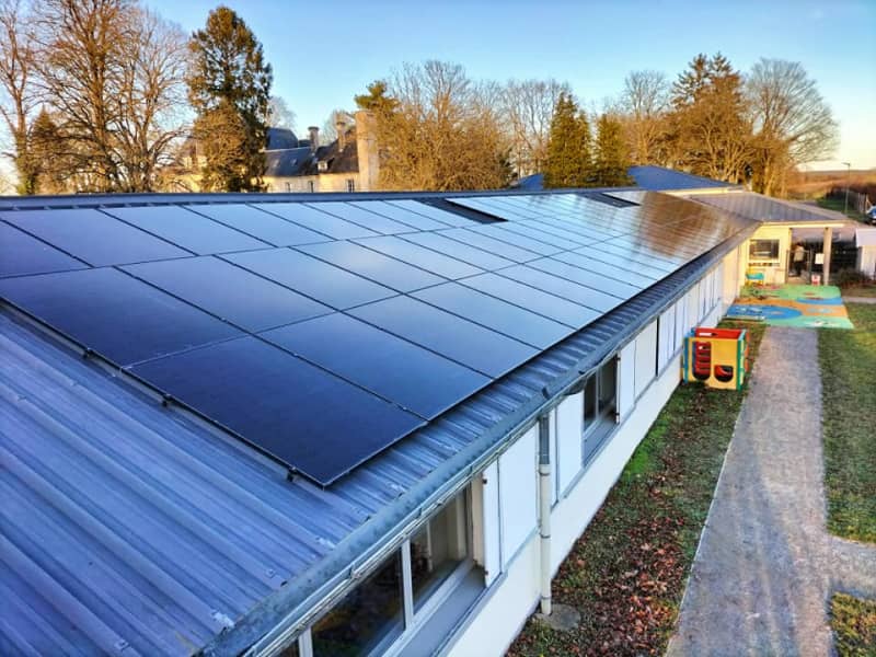 découvrez les avantages du photovoltaïque zinc, une solution innovante et durable pour produire de l'énergie solaire tout en intégrant harmonieusement vos installations. alliez performance énergétique et esthétique avec des matériaux modernes qui allient solidité et efficacité.