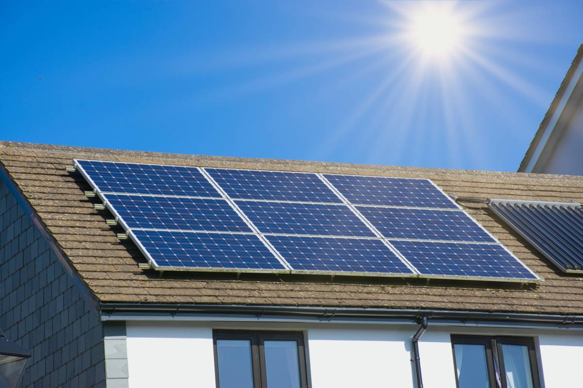 découvrez tout sur les panneaux photovoltaïques : fonctionnement, avantages environnementaux et économiques, ainsi que les meilleures solutions pour profiter de l'énergie solaire chez vous.