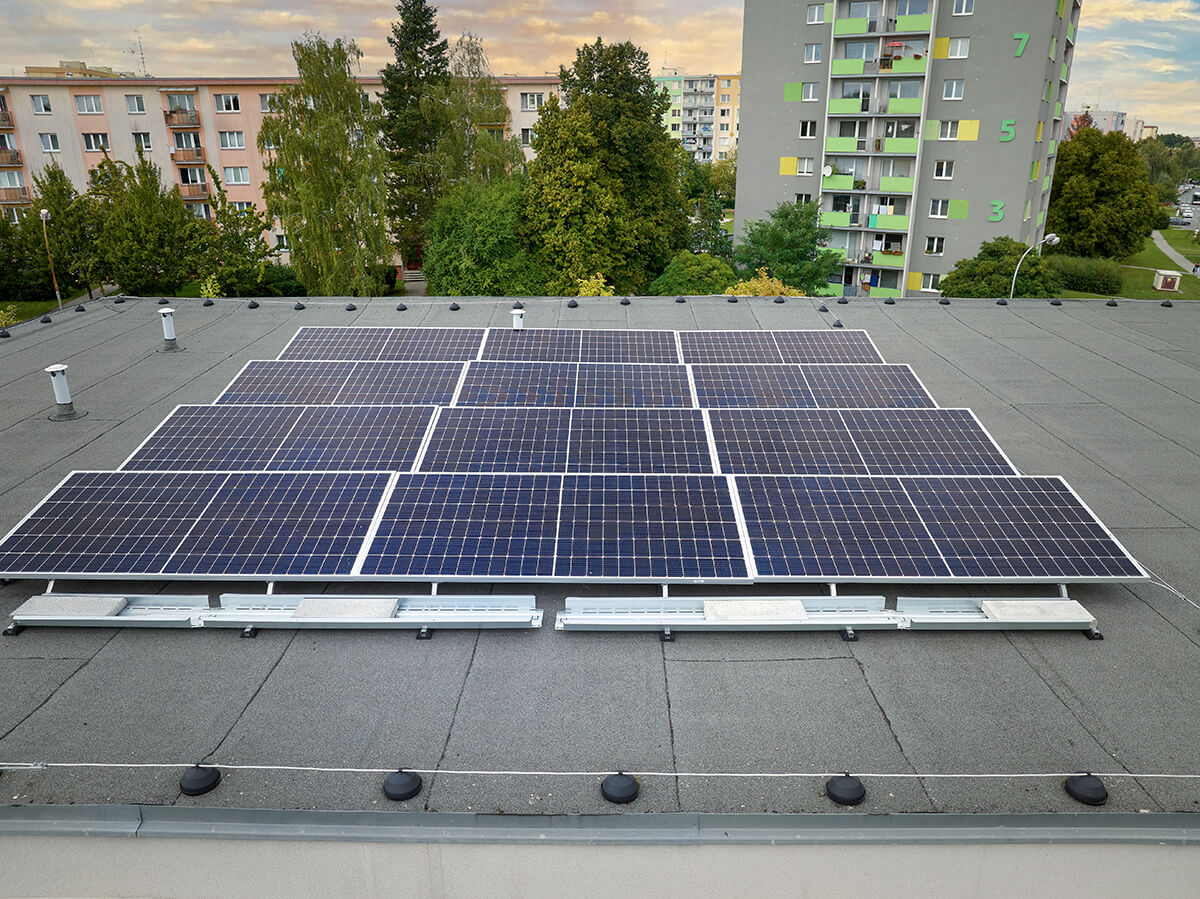 découvrez les avantages des panneaux photovoltaïques pour réduire votre empreinte carbone et réaliser des économies sur votre facture d'électricité. explorez les technologies, les étapes d'installation et les subventions disponibles pour un avenir énergétique durable.