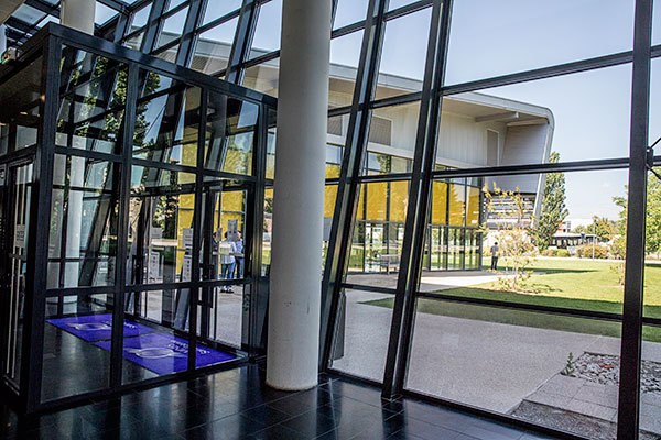 découvrez le portail emse, votre accès centralisé à toutes les ressources et informations essentielles. restez informé des actualités, accédez à votre espace personnel et profitez d'un large éventail de services adaptés à vos besoins.