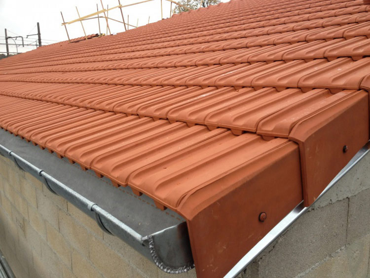 découvrez nos conseils et techniques pour une pose de tuiles réussie. que ce soit pour la toiture de votre maison ou pour des rénovations, apprenez les étapes essentielles et les astuces de pros pour un rendu esthétique et durable.