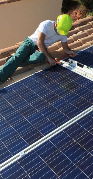 découvrez les meilleurs prix pour une formation en photovoltaïque. devenez un expert en énergie solaire avec nos programmes adaptés à tous les niveaux. inscrivez-vous dès aujourd'hui pour optimiser vos compétences et votre carrière dans le secteur des énergies renouvelables.