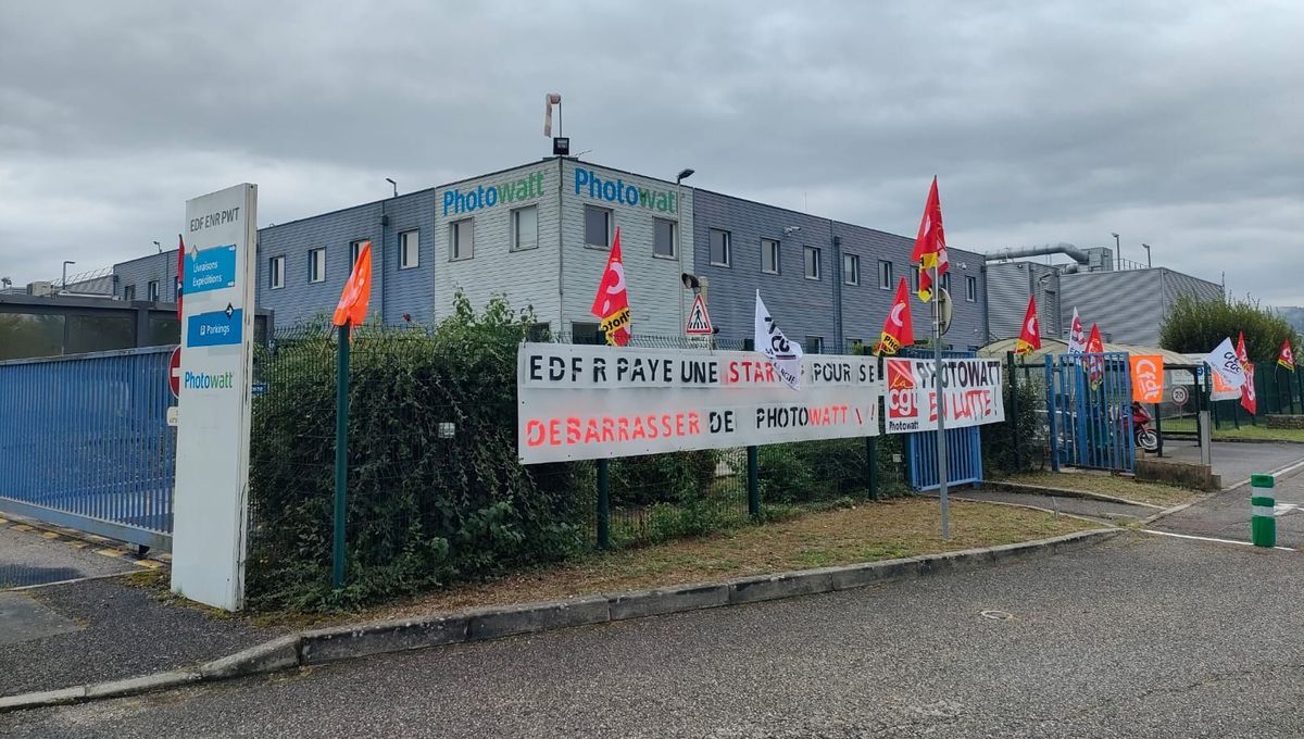 découvrez les prix des panneaux photovoltaïques photowatt, une option fiable et efficace pour produire votre propre énergie solaire. explorez nos offres et faites des économies sur vos factures d'électricité tout en préservant l'environnement.