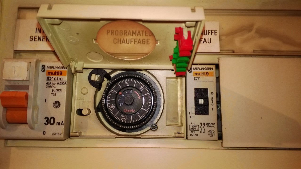 découvrez notre programmateur de chauffe-eau, une solution innovante pour optimiser la consommation d'énergie et garantir un chauffage de l'eau efficace et économique. profitez d'un confort au quotidien tout en réduisant vos factures d'énergie.