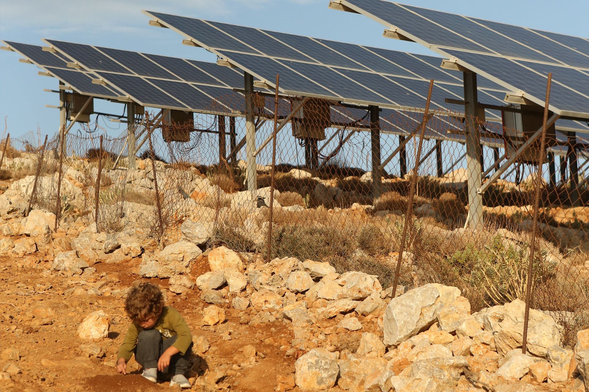 découvrez nos projets photovoltaïques innovants qui transforment la lumière du soleil en énergie durable. engagez-vous dans la transition énergétique et contribuez à un avenir plus vert grâce à nos solutions solaires adaptées à vos besoins.