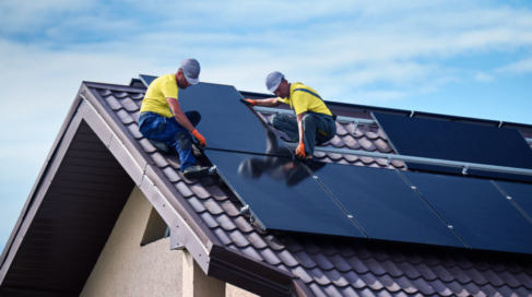 découvrez comment la puissance solaire transforme notre avenir énergétique. explorez les avantages des panneaux solaires, l'efficacité des technologies renouvelables et leur impact sur l'environnement pour un monde plus durable.