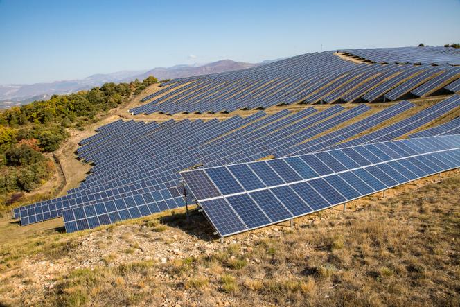 découvrez les avantages et les opportunités offerts par les zones rurales en matière de photovoltaïque. informez-vous sur les initiatives écologiques, les incitations gouvernementales et les solutions énergétiques durables qui font des zones rurales un terrain idéal pour le développement de l'énergie solaire.