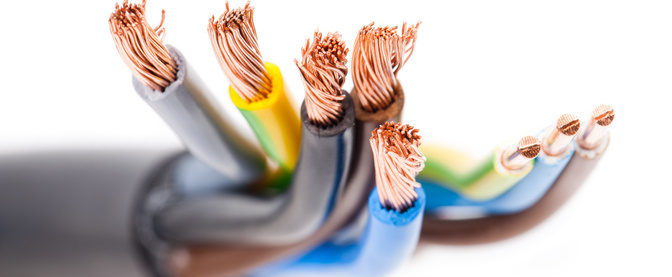 découvrez comment rallonger efficacement le câble entre votre compteur et votre tableau électrique. suivez nos conseils pratiques et des étapes claires pour garantir une installation sécurisée et conforme aux normes.