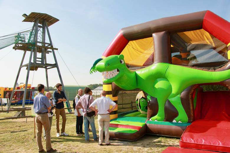 découvrez notre service de redressement méga combles, une solution innovante pour optimiser l'espace sous vos toits. transformez vos combles en un espace fonctionnel et esthétique, idéal pour un bureau, une chambre ou un espace de rangement. contactez-nous pour une étude personnalisée !