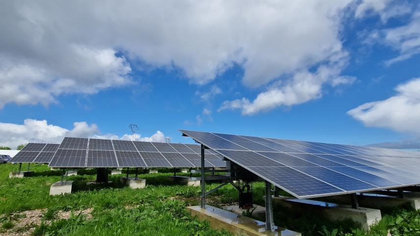 découvrez la réglementation des installations photovoltaïques à amiens. informez-vous sur les normes légales, les aides financières disponibles et les démarches à suivre pour un projet solaire conforme et efficace.