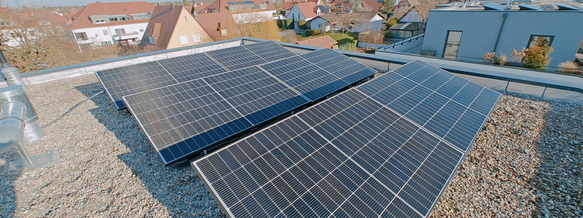 découvrez comment optimiser le rendement de vos panneaux photovoltaïques. explorez les facteurs influençant l'efficacité énergétique et les astuces pour maximiser votre production d'électricité verte.