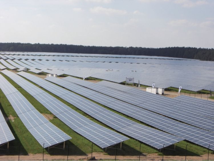 découvrez renesola, un leader dans le domaine des solutions énergétiques renouvelables. spécialisé dans les panneaux solaires et les technologies vertes, renesola s'engage à fournir des produits de haute qualité pour un avenir durable. explorez nos innovations et rejoignez la révolution énergétique dès aujourd'hui.