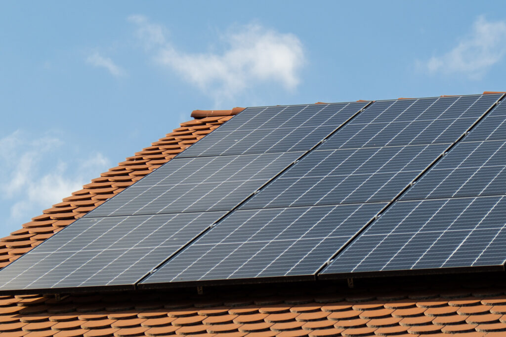 découvrez comment maximiser la rentabilité de vos panneaux solaires grâce à nos conseils pratiques. apprenez à optimiser votre investissement et à profiter des avantages économiques des énergies renouvelables.